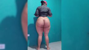 Latina trans woman with a big butt, sissy_sapeca, showing off her huge butt and penis.