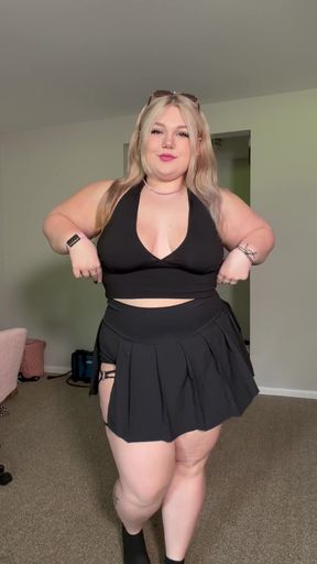 Teeny bopper shows off her perky tits on OnlyFans