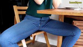 sinn sage peeing her tight jeans at restaurant