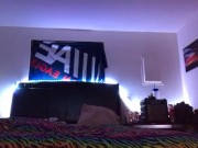 Chubby shaking ass