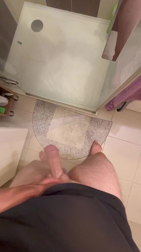 Bathroom solo amateur teases her tight body
