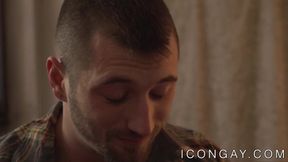 Irresistible JD Phoenix bottoming for handsome Roman Todd