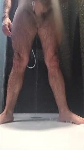 Top hairy arab washing his cock!