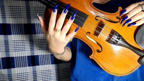 Blue nails and a Violin