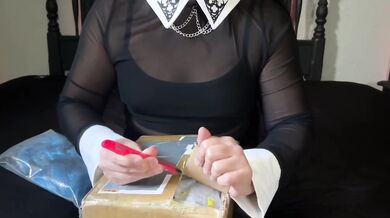Unboxing my biggest fan’s goth bunny girl haul with her phat ass latina cosplay