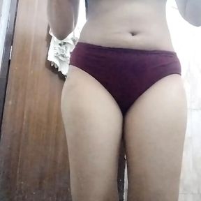 Riya bhabhi massage her pussy in bathroom