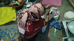 Gharwali ne chut nahi di to gusse main us ke upar land fet diya hindi audio main