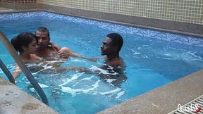 que se foda a quarentena fizemos um menagem na piscina - lunna real