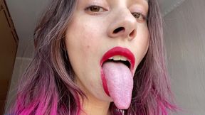 giantess red lips and really long tongue