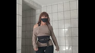 Cdzinha putinha sozinha na obra