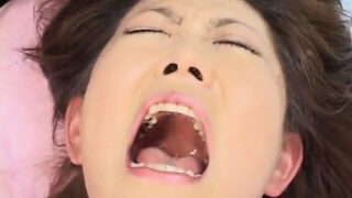 Vídeo BDSM de una puta japonesa siendo penetrada analmente.