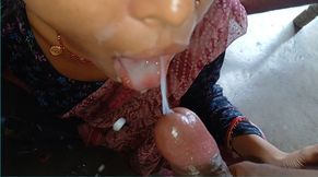 Seema Bhabhi&#039;s Mouth Came Out