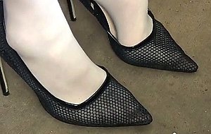 -09-03 1 pantyhose and high heels