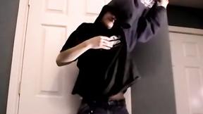 ”Handsome amateur jerking off his massive dick in kinky solo”