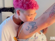 UFF MANOSEAS MUY RICO! Mi amiga me complace con la lengua