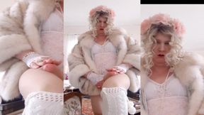 Transfurlady in Arctic-fox & Stockings Shows Giant Cock