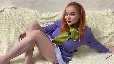 Daphne from Scooby Doo plays with a rubber dick and cums