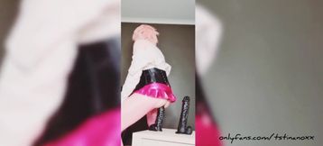 Tina Noxx fuck her huge blacks dildos