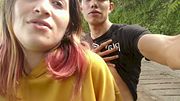 Salgo con mi cuñado a dar un paseo pero casi nos ven follando al aire libre
