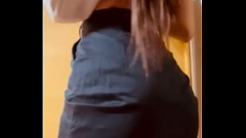 Profesora sexy caliente enviando video a su amante