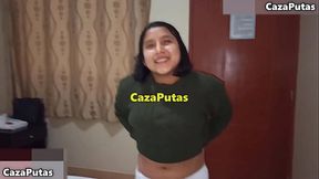 Colegiala asiste a casting falso y termina con el co&ntilde_o lleno de leche