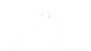 London Keyes gets decked out in Roller Girl gear