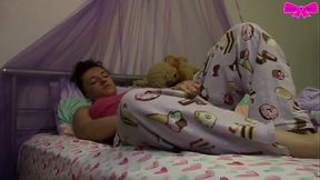 AgePlay DDLG Lazy Morning Orgasm Masturbation Sleepy Dakota Marr Fing Fuck Pierced Pussy Spread Manual Masturbation