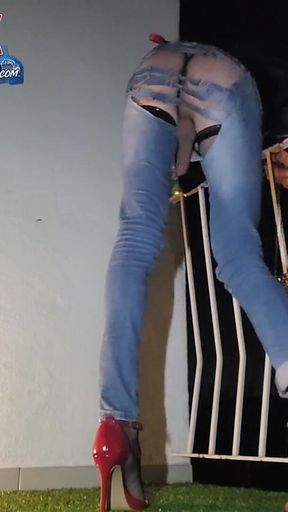 Fuck My Jean's Torn Boul in Exhibition to the Passants. Cumshot 15:01 Vanessabitchx