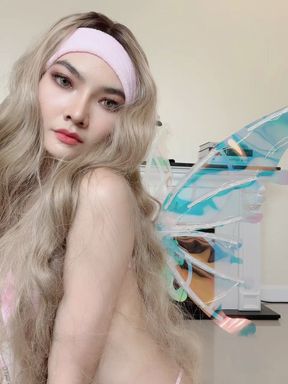 🫦 New Solo Masturbation 🫦(⏳️8 minutes)  I play with myself using fingers and vibrator. I get so horny around the Holiday's. OMG 💓