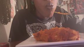 Watch me sensually devour a FULL plate of lasagna with lipgloss!