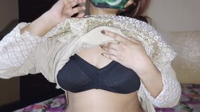 Bangladeshi Girlfriend Coming Home-Big Ass Big natural Boobs🥵