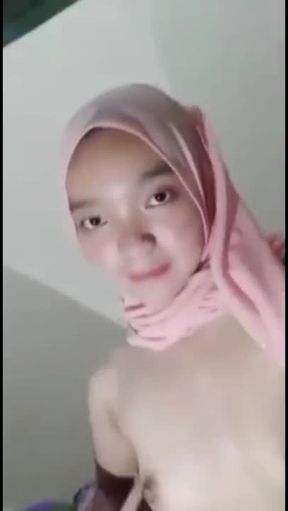 Bokep Dedek Hijab Colmek