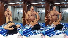 morena boa de cama essa gostosa quer trepar todos os dias de manha com o velho--- ele topa sempre