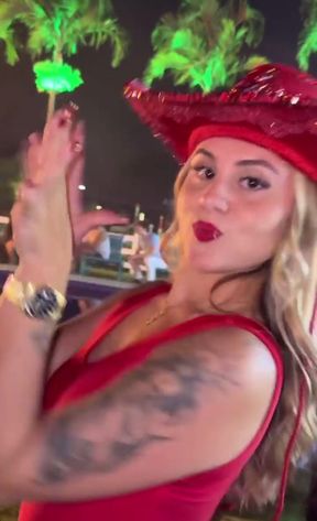 Hot celebrity couple shows off their Brazilian dancing skills