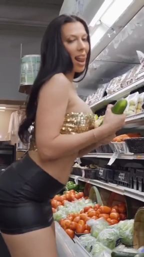 Athletic goddess showcases her body in a solo edit PMV by Rachel