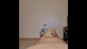je frappe a la porte du air bnb du voisin
