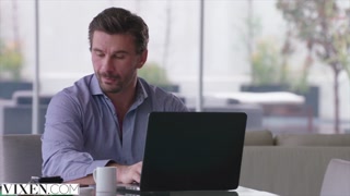 VIXEN Kendra Sunderland has sexecutive meeting with her boss