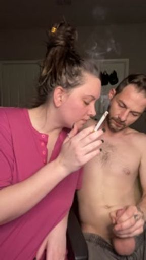 Wake n Bake - Amateur Couple Smoking Fetish