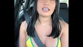 Asi&aacute_tica gostosa sortea f&atilde_ de Cabo Frio com direito a uma carona diferenciada