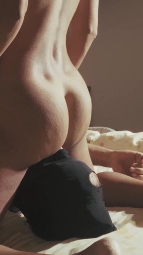 I Aim for His Face and Make Him Eat My Pussy Until I Come