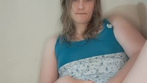 Hot Latina mom seduces stepson for a hot and steamy Colombian affair