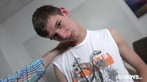 Slim guy with big dick gets exclusive handjob
