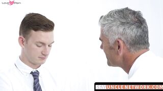 MORMON ELDER DRILLS FRESH YOUNGER ASS IN A HARDCORE ANAL THRILL
