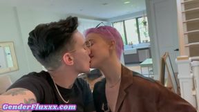 Les amateur sex tattooed queer eats and fingers GF at home