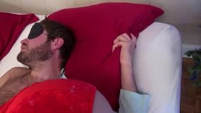 est ce que cette nuit vous aimeriez etre reveille ainsi par la mere noel ??...