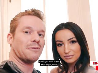 Hot sweetheart Alyssia Kent spreads her petite vagina for some rod! (GERMAN)