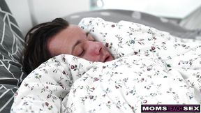 MILF Nelly Kent says, `if I can cum from a Dildo, IMAGINE how many things I can do with ur dick`