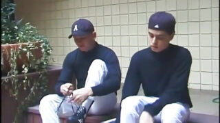 Amatör öğretmen eşcinsel fahişeler arkadan sikildi