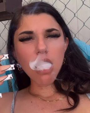 Smoking Domme Mommy Compelation 💨🍃