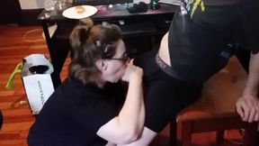 Amateur girl denies fan of second blowjob in public
